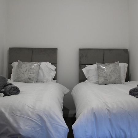 Beautiful, Spacious, Old Trafford Home Manchester Bagian luar foto