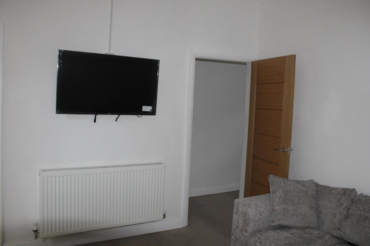 Beautiful, Spacious, Old Trafford Home Manchester Bagian luar foto